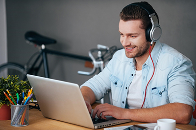 How Your Choice Of Music Affects Productivity